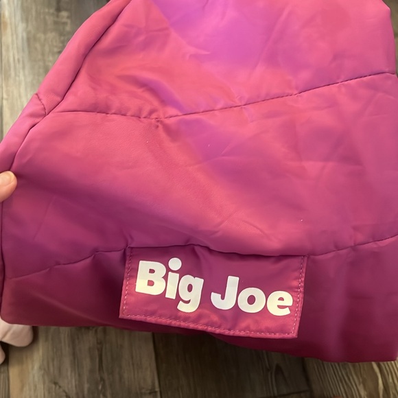 Big Joe kids bean bag chair - Picture 2 of 4